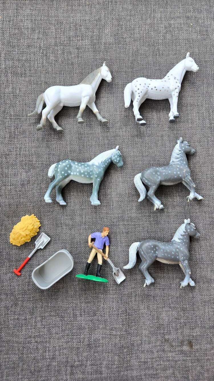 Vintage 1988 Funrise Paso Fino Horse Figure and Farm Accessories Lot